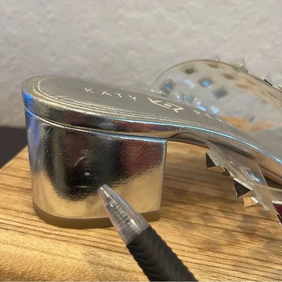 Katy Perry Silver Clear Studded Block Heel Sandals Size: 7.5 Preloved - Picture 10 of 11